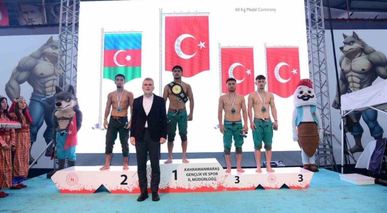 Altın kemer ve madalyalar Türk pehlivanların