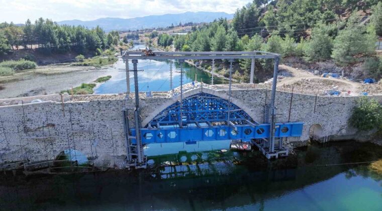 5 asırlık Ceyhan Köprüsü’nün restorasyonunda sona gelindi