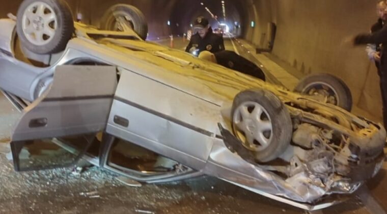 Göksun Yolunda Korku Dolu Anlar: Araç Tünelde Devrildi