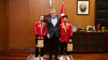 Başkan Görgel, Balkan Şampiyonu Genç Güreşçileri Ağırladı