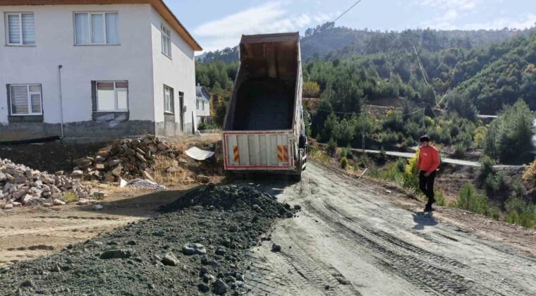 Onikişubat’ın 10 kırsal mahallesinde ulaşım ağı güçleniyor