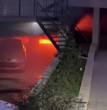 Kahramanmaraş’ta elektrikli otomobil alev alev yandı