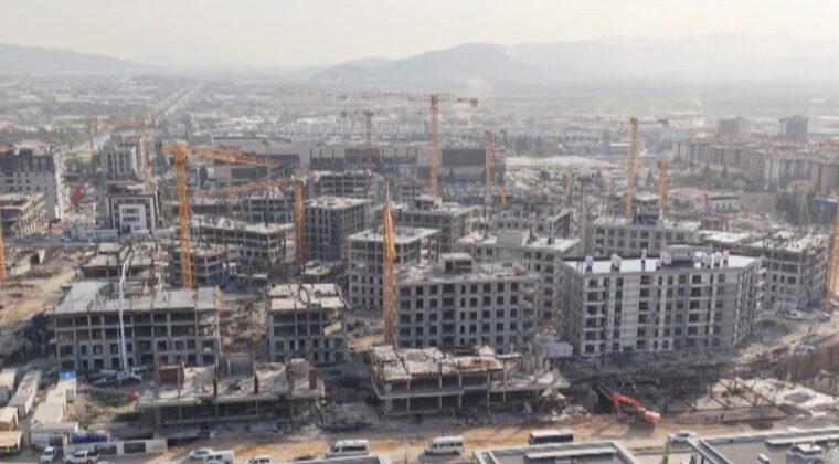 Onikişubat Stadyumu’nun yerine deprem konutları yükseliyor