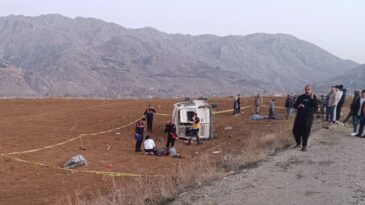 Kahramanmaraş’ta işçileri taşıyan minibüs takla attı: 2 ölü, 7 yaralı