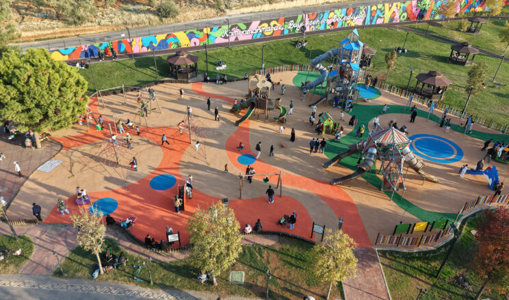 Aliya İzzetbegoviç Millet Bahçesi Yenilenen Yüzüyle Beğeni Topluyor