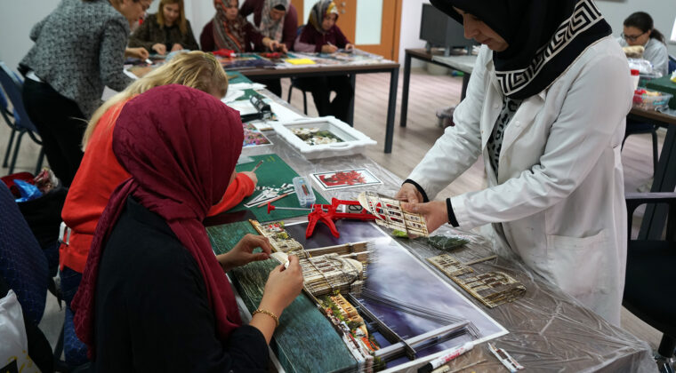 Kadınlar Büyükşehir’in Atölyelerinde Sanatla Hayata Dokunuyor