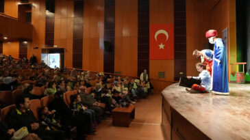 Masalların Renkli Evreni Çocukları Hayran Bıraktı