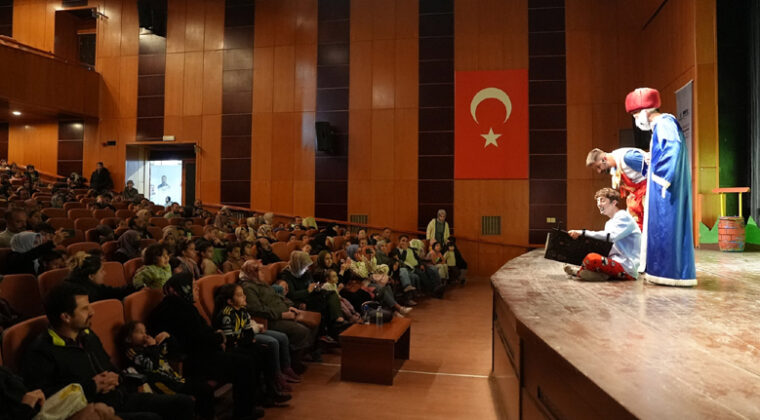 Masalların Renkli Evreni Çocukları Hayran Bıraktı