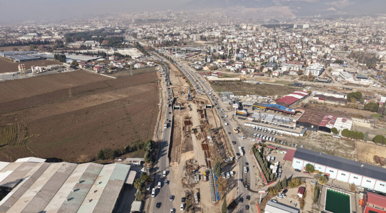 Sanayi Kavşağı Hızla Yükseliyor