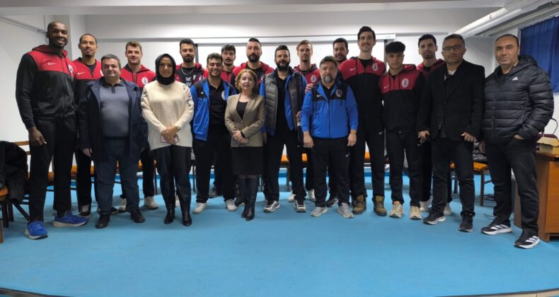 Onikişubat Belediyespor’un Voleybolcuları Kahramanmaraşlı Gençlere İlham Veriyor