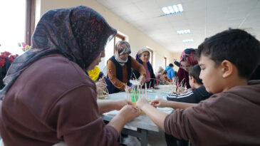 Büyükşehir Belediyesi’nin Atölyesi Öğretti, Aile İçi Bağları Pekiştirdi