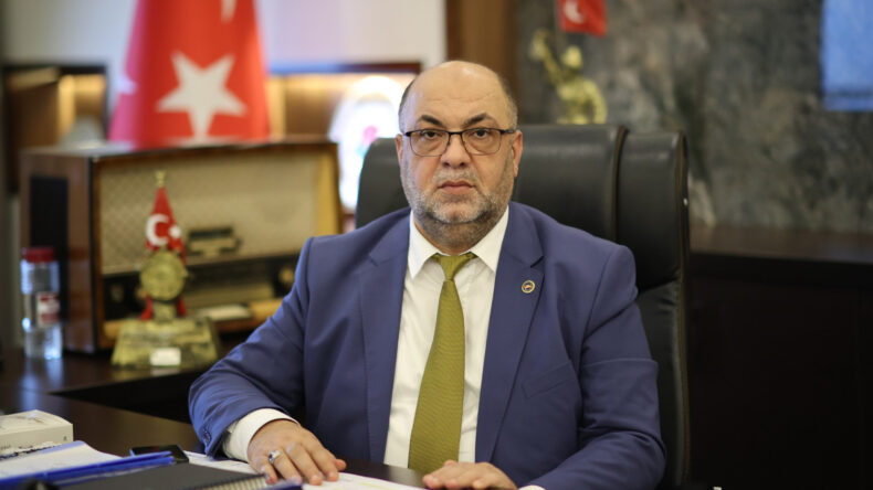 BAŞKAN AKPINAR: “12 ŞUBAT RUHU, ASRIN FELAKETİNDE YENİDEN DİRİLDİ”