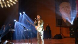 Kurtuluş Bayramı Coşkusu Ali Kınık Konseriyle Zirveye Taştı