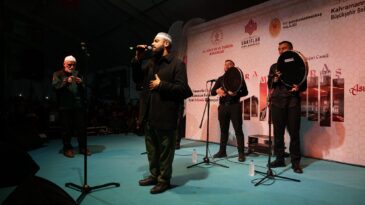 Celal Karatüre Ramazan Sokağı’nda İlahi ve Ezgileriyle Gönüllere Dokundu